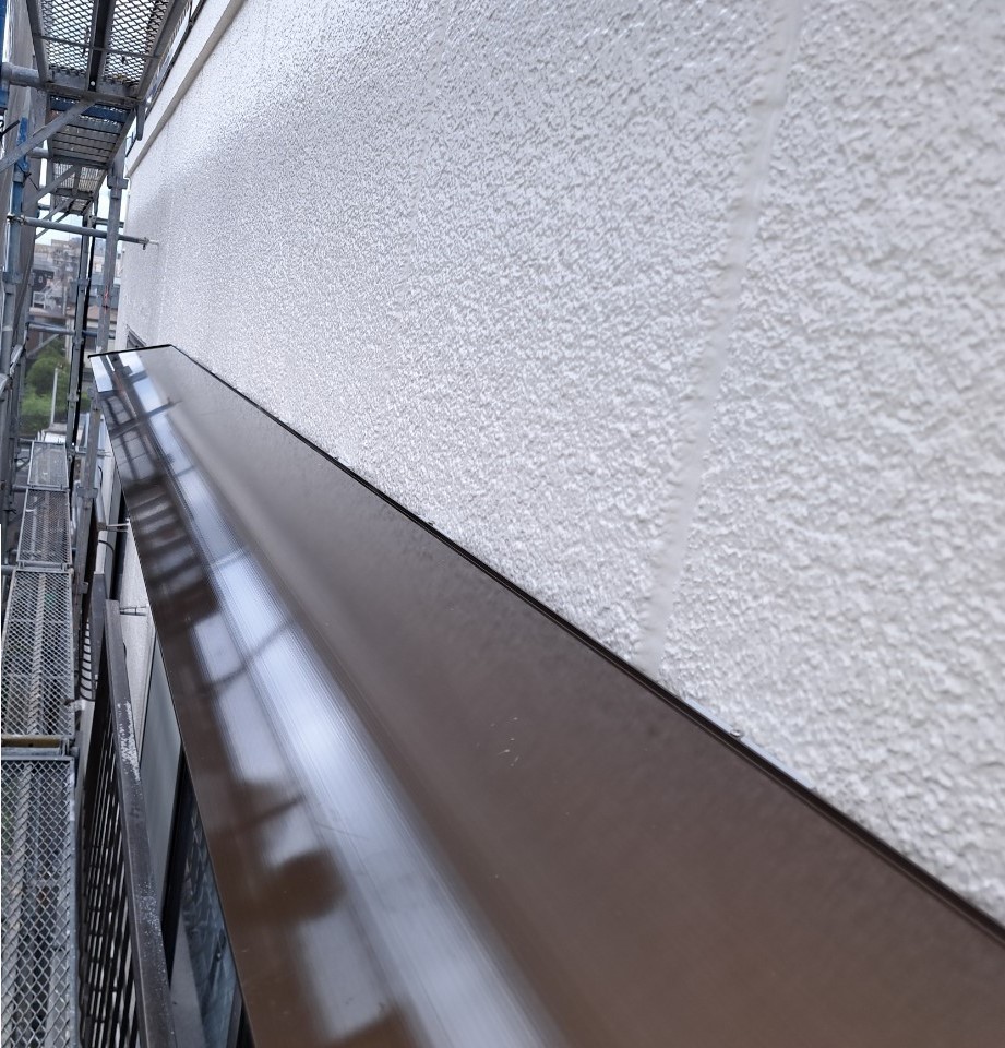 庇屋根取り付け工事【葛飾区・眞友】 - 葛飾区の外壁塗装・屋根修理・雨漏り修理【株式会社眞友】